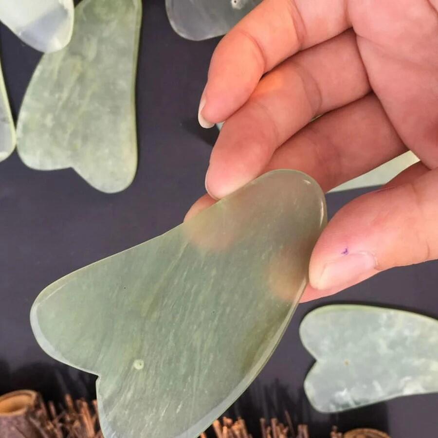 Masajeador facial jade y gua sha