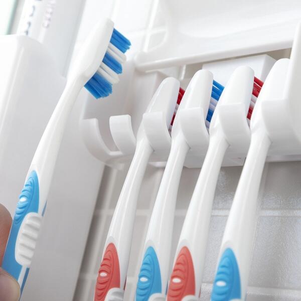 Dispensador de pasta dental con soporte