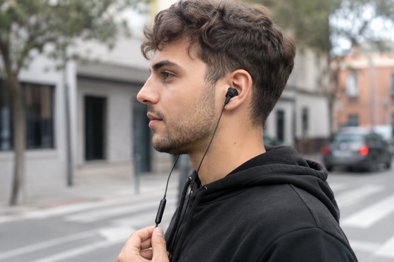 Auriculares con micrófono minijack | ViamoMas