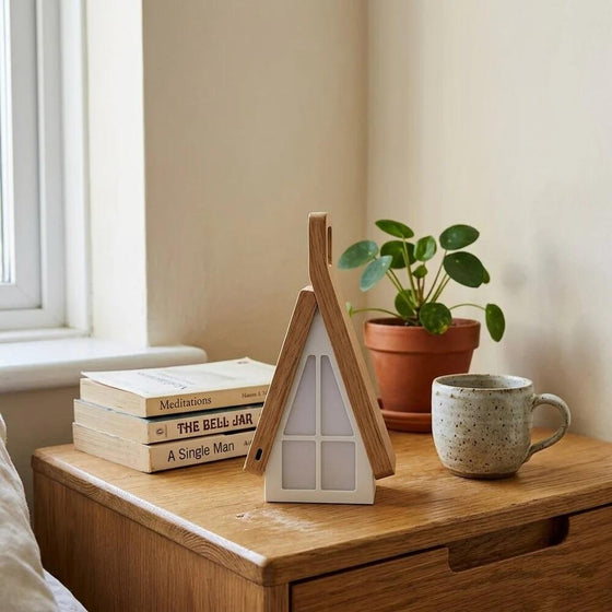 Lámpara de mesa con forma de casa | ViamoMas