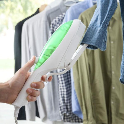 Plancha de Vapor Vertical | Ropa lisa en minutos