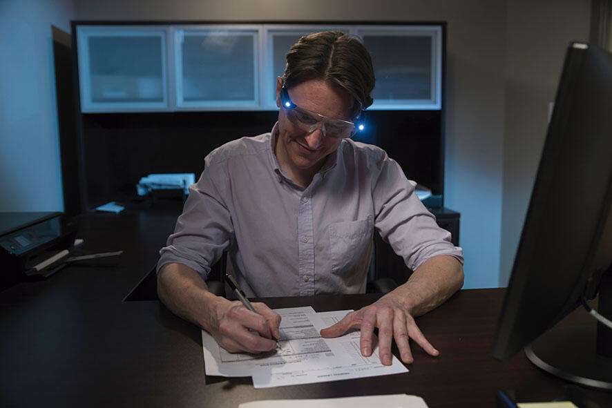 Gafas de aumento con luz LED | ViamoMas