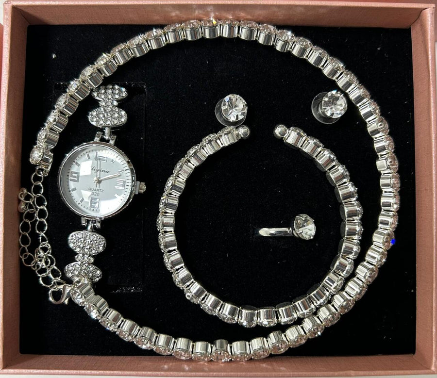 Conjunto de joyas plateado aleatorio