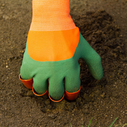 Guantes jardinería con garras impermeables