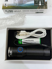 Linterna M2-S18 potente y compacta