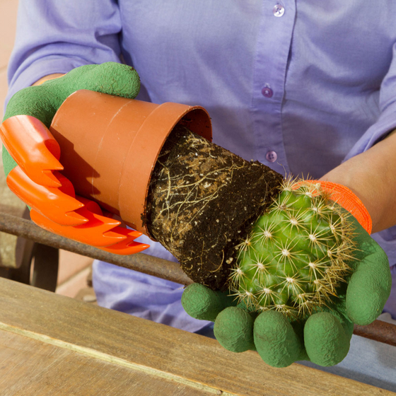 Guantes jardinería con garras impermeables