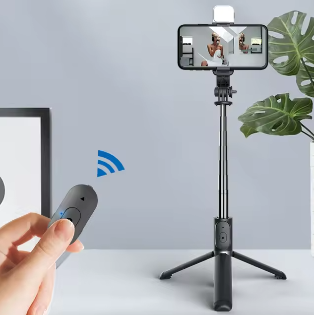 Trípode selfie móvil con luz y Bluetooth